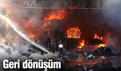 Geri dönüşüm tesisinde büyük yangın: Ordu itfaiyesi seferber oldu!