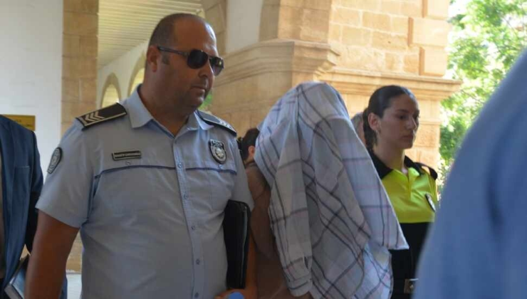 Aracı geri viteste bırakarak kardeşinin ölümüne neden olan Ümmü Mutlu teminata bağlandı