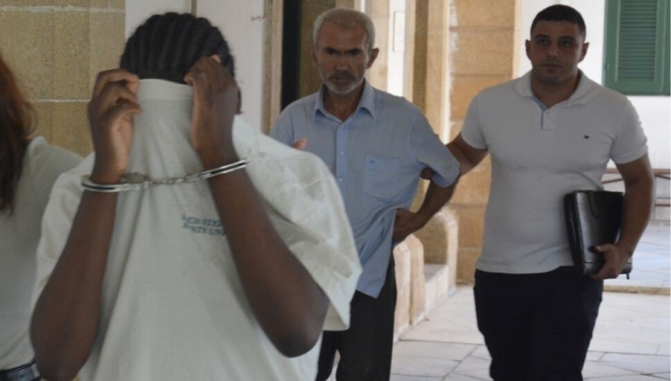 ülkede ikamet izinsiz kaçak olarak kalmakta olan 2 kişi 3 gün süreyle tutuklu kalacak
