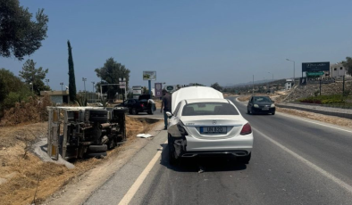Esentepe’de meydana gelen trafik kazasında kamyon devrildi