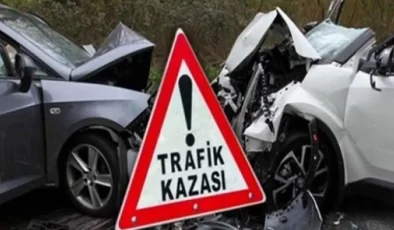 İnönü kavşağında meydana gelen kazada sürücü Ahmet Öztürk yaralandı