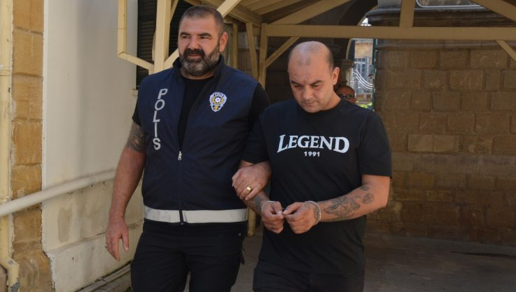 Lefkoşa’da çalıştığı iş yerinde tahsil ettiği paraları zimmetine geçiren Tutku Candaş 3 yıl hapislik cezasına çarptırıldı