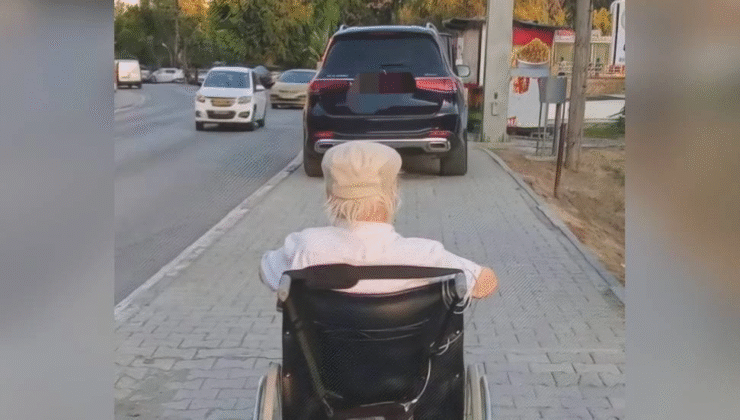 ARACINI KALDIRIMA PARK EDEREK GEÇİŞE ENGEL OLAN SÜRÜCÜ RAPOR EDİLDİ…