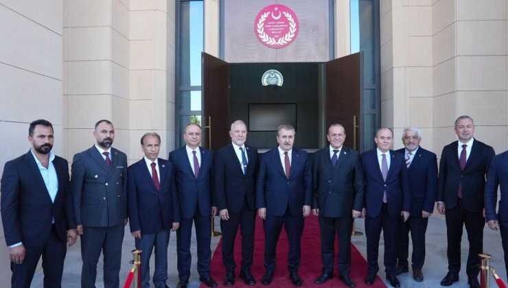 Ataoğlu, BBP Genel Başkanı Destici ile bir araya geldi