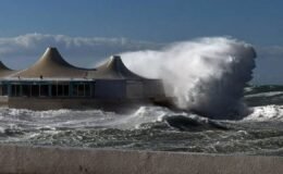 Denizlerde ‘fırtınamsı rüzgar’ uyarısı
