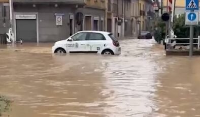 İtalya'da aşırı yağış sel ve taşkınlara yol açtı