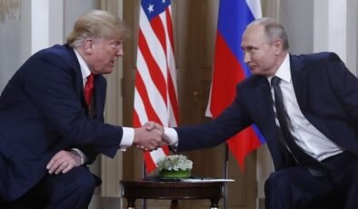 Kremlin: Putin, Trump ile Moskova'da görüşmeye hazır!