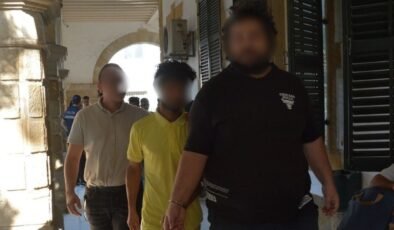 Lefkoşa'da yapılan operasyonda, kaçak yaşadığı tespit edilen 5 kişi tutuklandı!