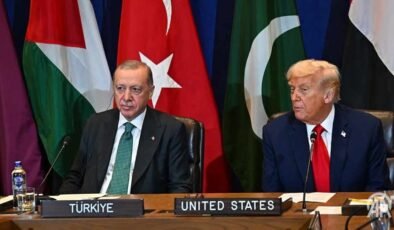 Liderler Gazze için buluştu! Trump ve Erdoğan yan yana oturdu
