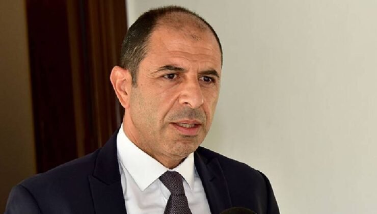 Özersay: Laiklik konusunda tehlike henüz geçmedi