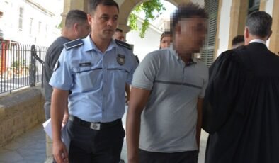 Sigortasız aracıyla zincirleme kazaya yol açtı!