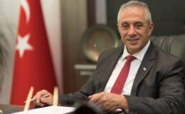 Taçoy’dan Erhürman’a: CTP’nin adayı Rum tarafını çay, kahve içip kebap yiyerek mi ikna edecek?