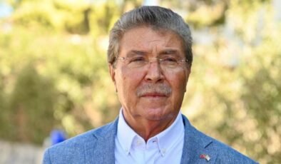 Ünal Üstel: Anavatan Türkiye'nin ilgisi varlığımızın garantisidir