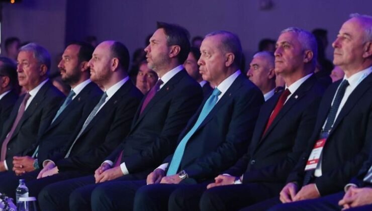 Amcaoğlu, İstanbul’da düzenlenen EVF 2025’e katıldı