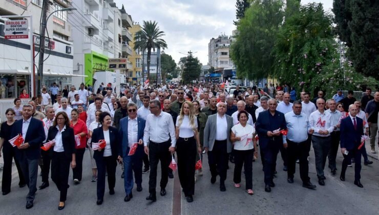 Başkent Lefkoşa’da “Cumhuriyet Korteji” düzenlendi…