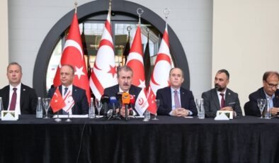 Destici: Kıbrıs’ta iki devletli çözüm en geçerli çözümdür