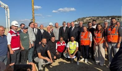 Dinçyürek ve Memişoğlu, Karpaz Devlet Hastanesi yapımını inceledi