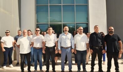 Dört sendika, Ticaret Dairesi’nde yaşanan sıkıntılar nedeniyle basın açıklaması yaptı