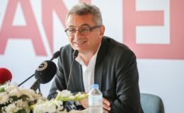 Erhürman gazetecileri yanıtladı: Türkiye'ye giriş yasakları ilk 10 günün konusudur!