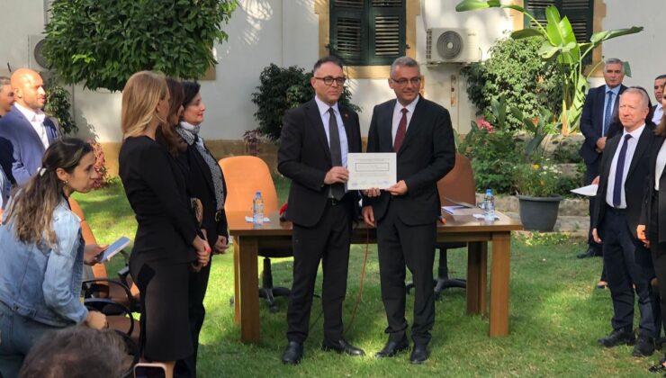 Erhürman mazbatasını aldı: Anayasanın üstünlüğünü korumaktan bir dakika bile vazgeçmeyeceğim