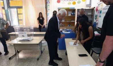 Eroğlu: Sonucun ülkemiz için hayırlı olmasını diliyorum