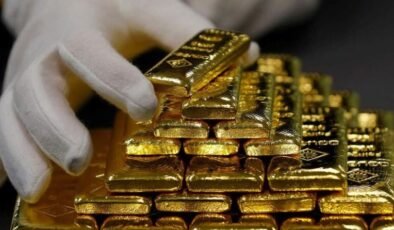 Fransa yine soyuldu! Bu kez altın rafinerini patlattılar