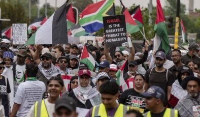 Güney Afrika'da İsrail'in Küresel Sumud Filosu'na saldırısı protesto edildi