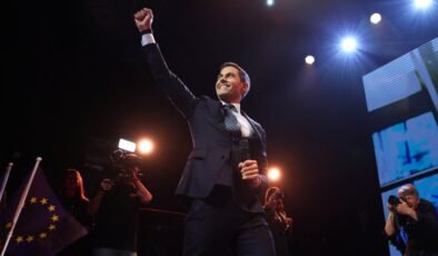 Hollanda, ilk eşcinsel Başbakanını seçti