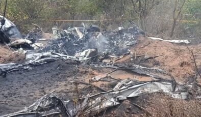 Kenya'da uçak düştü: 11 ölü