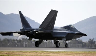 NATO Şefi'nden ilginç espri: 'F-35 alsanız bile, 10 yıl sonra gelir'