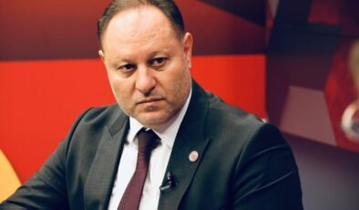 Öztürkler: Hristodulidis muhatabının biz olduğunu anlayacak