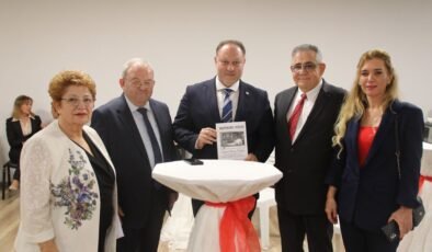 Öztürkler, İzzet Rıza Yalın için düzenlenen etkinliğe katıldı