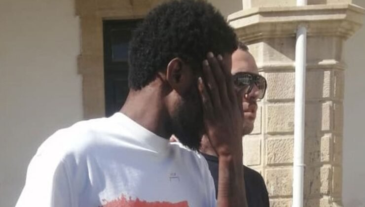 "Geçen hafta cumartesi bir partideydim ve cebimde kalmış"