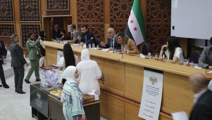 Suriye'de Esed rejiminin devrilmesinin ardından ilk Halk Meclisi seçimleri başladı
