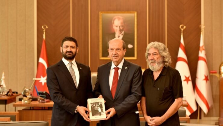 Tatar’a, “Bir Çocuk Selamından Devletin Bayrağına…(1)” kitabı takdim edildi