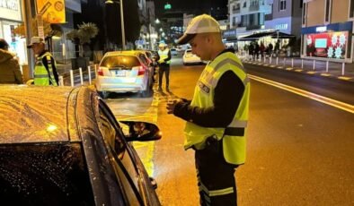 Ülke genelinde trafik denetimleri: 306 sürücü rapor edilirken, 41 araç trafikten men edildi!