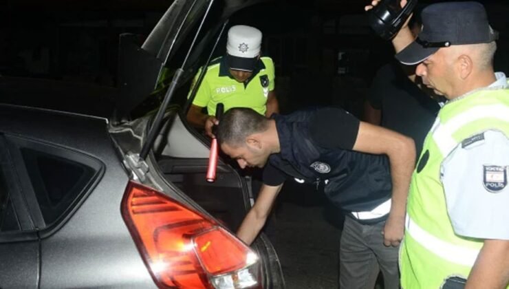 Ülke genelindeki trafik denetimlerinde 85 araç trafikten men edildi