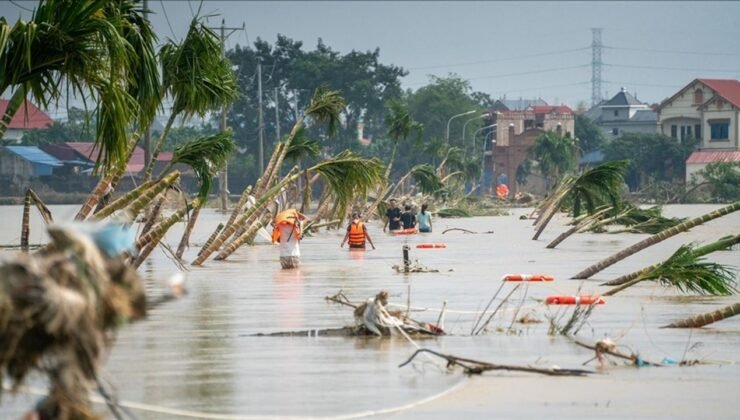 Vietnam'da sel ve heyelanlar nedeniyle 10 kişi öldü