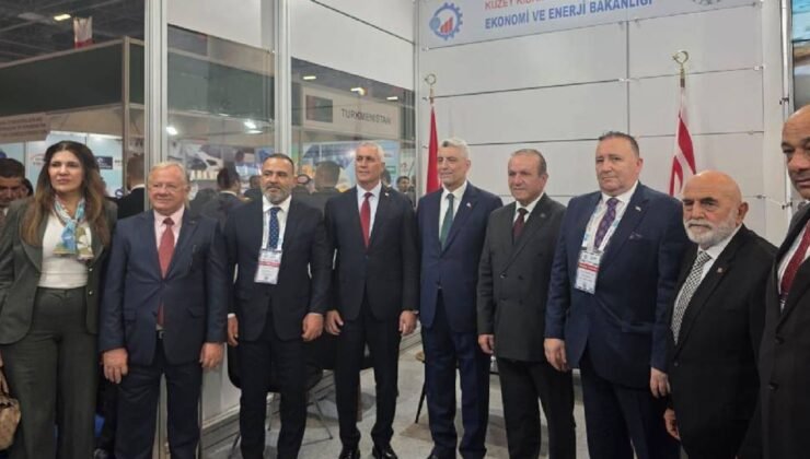 Bolat, Helal Expo Fuarı’nda KKTC standını ziyaret etti