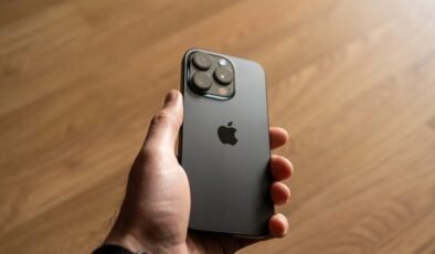 Çaldıkları telefon iPhone değilse yere atıyorlar