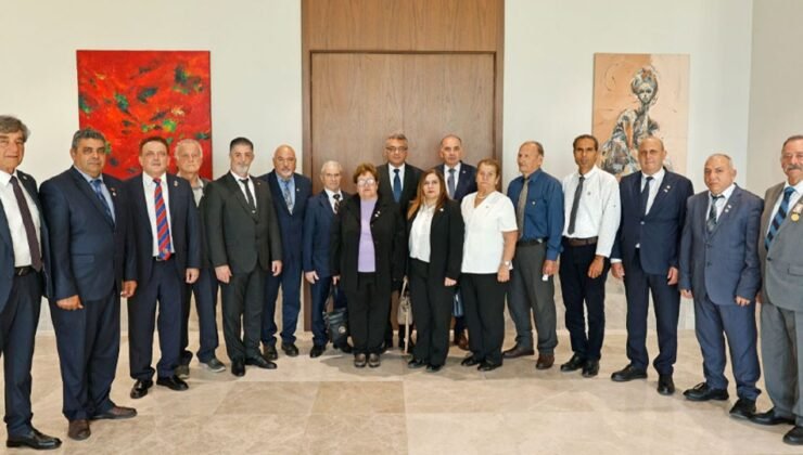 Cumhurbaşkanı Tufan Erhürman, Şehit Aileleri ve Malul Gaziler Derneği üyelerini kabul etti