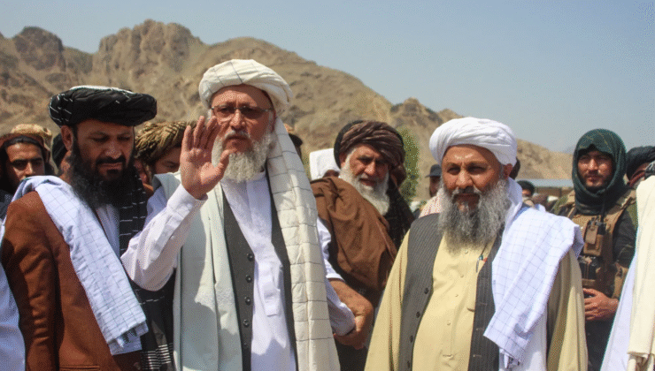 Taliban, ‘Yok artık’ dedirtti. hasta kadınların, reakatçilerin, sağlık çalışanlarının kamu hastanelerine girebilmesi için ‘Burkayı’ zorunlu hale getirdi