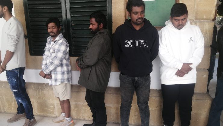 KKTC’de izinsiz ikamet etmekte olan ve Huzur operasyonlarında, tutuklanan 22 kişi Lefkoşa’da mahkemeye çıkarıldı