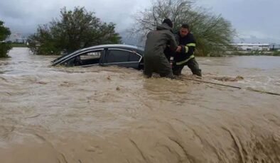 İtfaiye, sel ve su baskınlarına karşı alınması gereken tedbirleri paylaştı