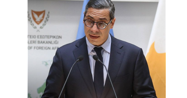 Kıbrıs koşulu sevindirdi