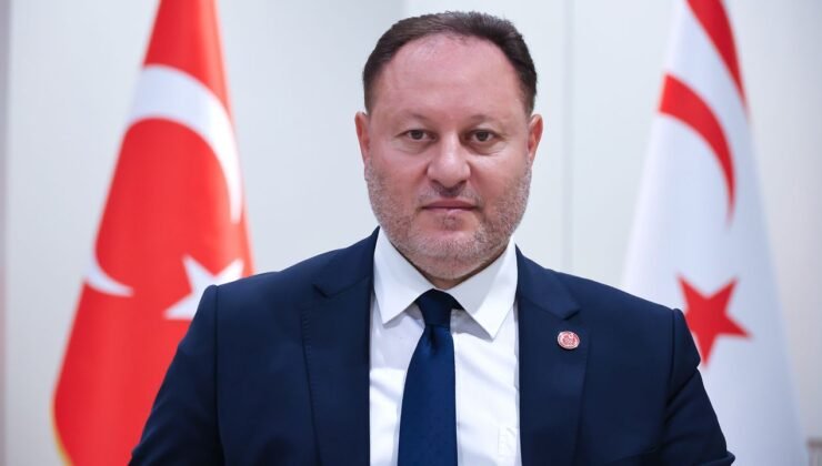 Öztürkler, KKTC’nin 42. kuruluş yıl dönümünü kutladı