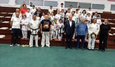 Taekwondocular Atatürk anısına yarıştı