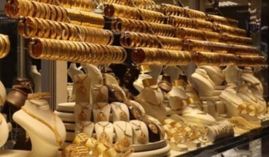 801 bin TL değerindeki kolyeyi yuttu