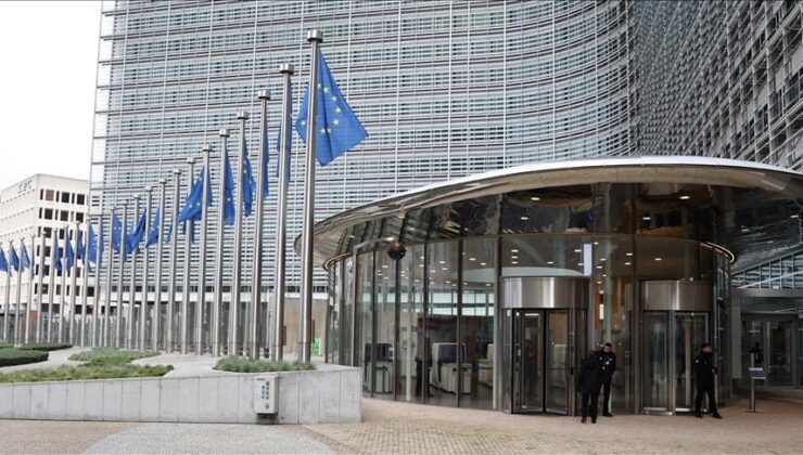 AB, Rusya'yı 'kara listeye' aldı