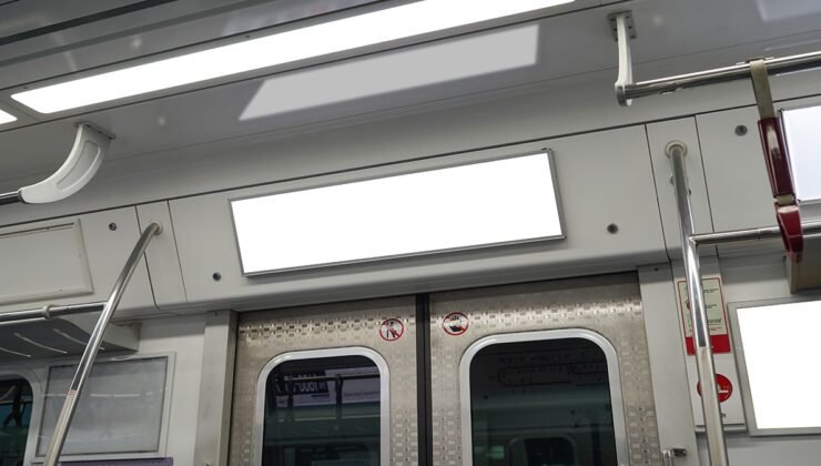 Ani elektrik kesintisinin ardından bu metro istasyonu tamamen boşaltıldı